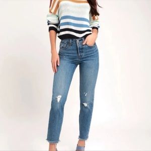(SOLD)Levis wedgie jeans